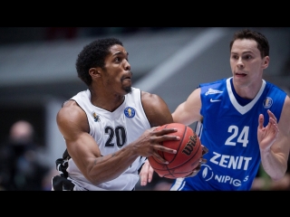 Данк Шакила Маккиссика в быстром отрыве в матче против Зенита