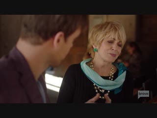 Белая ворона / Odd Mom Out / S03E06 из 10 / на русском