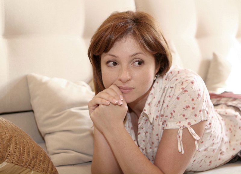 Анна Банщикова В Ночной Рубашке – Бомбила 2011