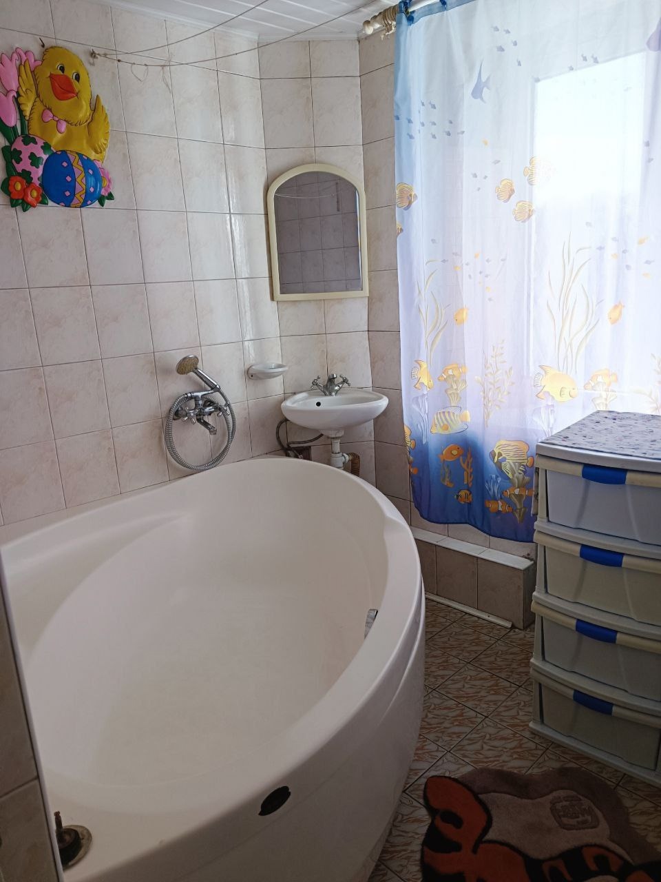 ❗Продам 4-комнатную квартиру, расположенную в Жовтневом районе на улице Ломоносова. 💫 Квартира объединена из 2-х квартир 1-комнатная и 3-х комнатная. 💰 Цена 7,5 млн. руб. Хороший торг, реальному покупателю. ✅ Квартира расположена на 4 этаже 5-этажного кирпичного дома ✅ Общая площадь квартиры составляет 92,1 к...
