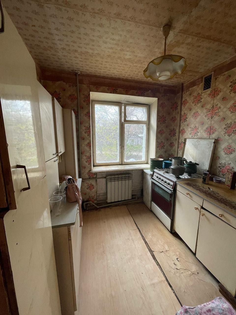 Продам 1-ком.квартиру 32кв.м. по ул. Геологическая (в р-не квартала Щербакова).2/5 эт. Дом кирпичный , квартира в середине дома, не угловая. Тихий спальный район, удобная транспортная развязка. . В квартире пластиковые трубы отопления, подвод воды, канализация. Счетчик воды заменены в марте 2025 года. Балкон ...